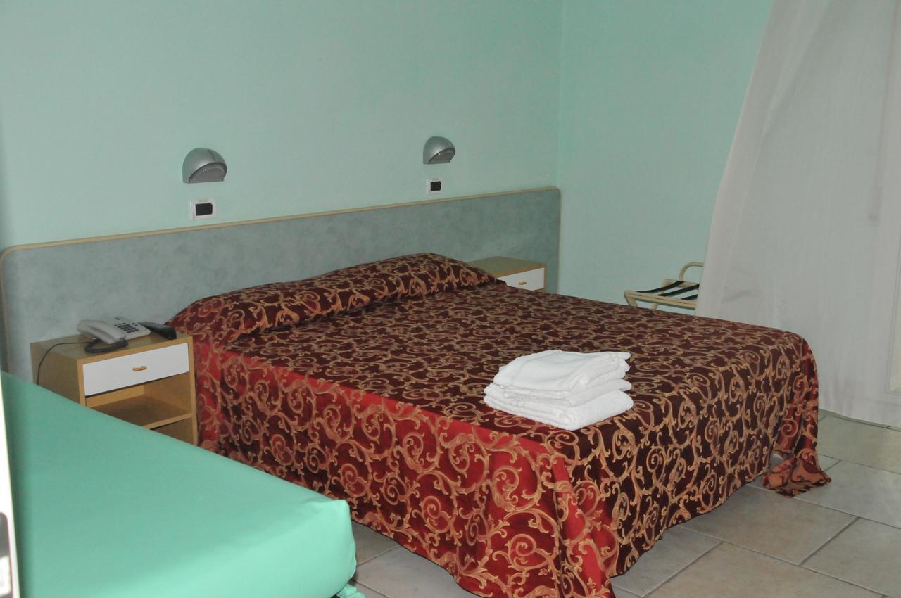 Hotel Le Lune Gatteo a Mare Δωμάτιο φωτογραφία