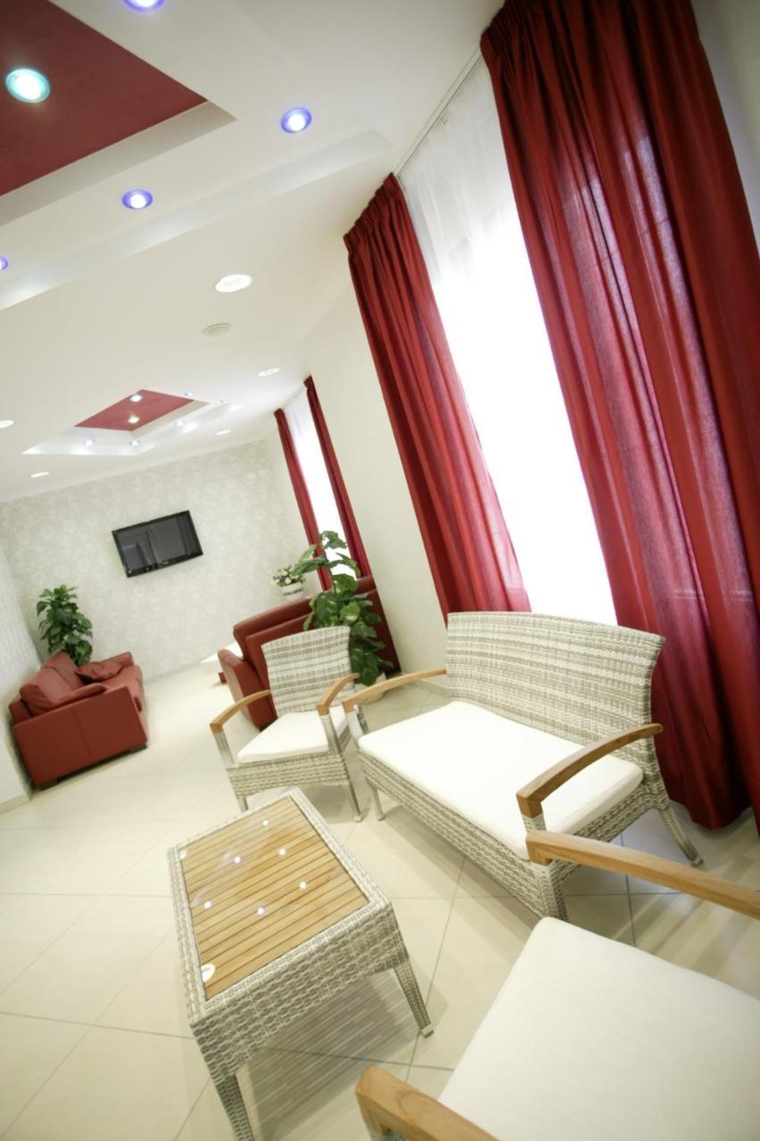 Hotel Le Lune Gatteo a Mare Εξωτερικό φωτογραφία