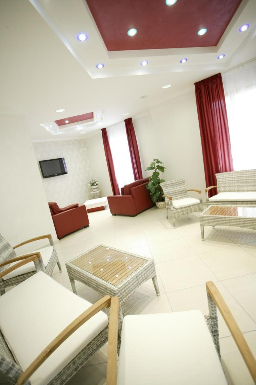 Hotel Le Lune Gatteo a Mare Εξωτερικό φωτογραφία